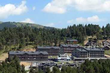 Guitart La Molina Aparthotel & Spa