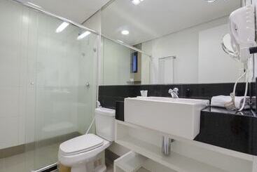 هتل Adrianopolis All Suites