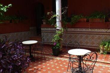 هتل Al Andalus Jerez