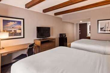 Best Western Plus Portsmouth Hotel & Suites