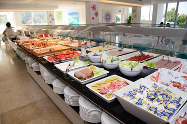 هتل Cala Llenya Resort Ibiza