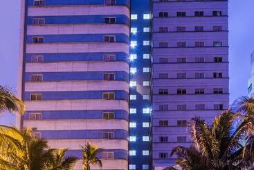 هتل Cartagena Plaza