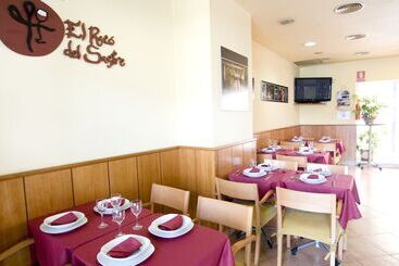 هتل Ciutat De Sant Adria