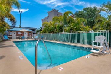 هتل Comfort Inn & Suites Melbourneviera