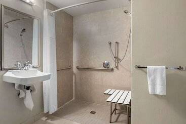 هتل Comfort Inn & Suites Melbourneviera