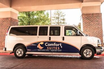 هتل Comfort Suites Airport