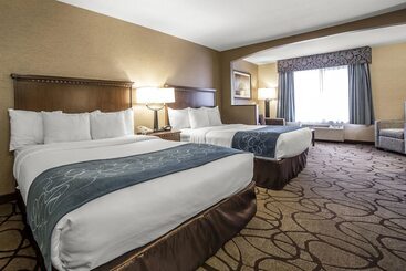 هتل Comfort Suites Airport
