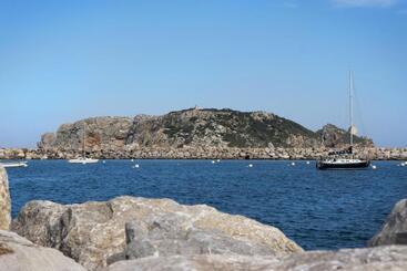 هتل & Diving Les Illes