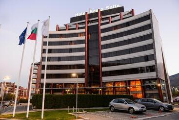 ホテル Mercure Sofia City