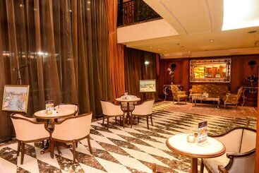 ホテル Mercure Sofia City