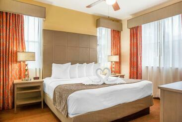 هتل Floridays Orlando Two & Three Bed Rooms Condo Resort