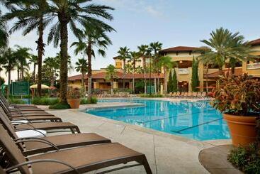 هتل Floridays Orlando Two & Three Bed Rooms Condo Resort