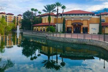 هتل Floridays Orlando Two & Three Bed Rooms Condo Resort