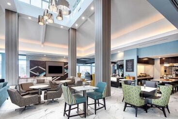 هتل Hilton Garden Inn Halifax Airport