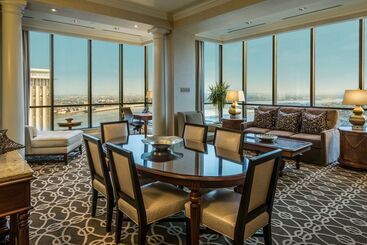 هتل Hilton New Orleans Riverside
