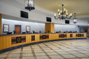 هتل Hilton New Orleans Riverside