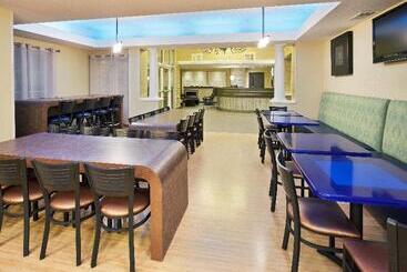 هتل Holiday Inn Express Berkeley, An Ihg