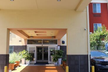 هتل Holiday Inn Express Berkeley, An Ihg