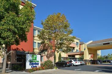 هتل Holiday Inn Express Berkeley, An Ihg