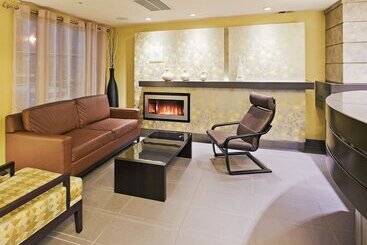 هتل Holiday Inn Express Berkeley, An Ihg