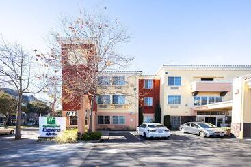 هتل Holiday Inn Express Berkeley, An Ihg