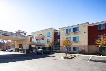 هتل Holiday Inn Express Berkeley, An Ihg