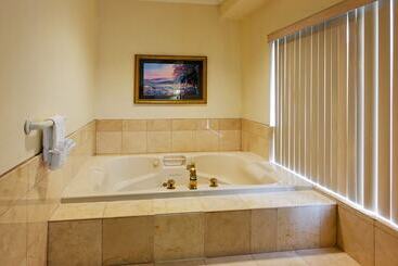 هتل Holiday Inn Express San Pablo   Richmond Area, An Ihg