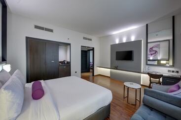 هتل Howard Johnson Plaza By Wyndham Dubai Deira
