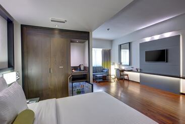 هتل Howard Johnson Plaza By Wyndham Dubai Deira