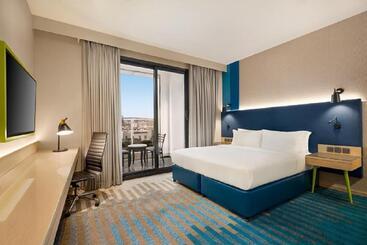 هتل La Quinta By Wyndham Dubai Jumeirah