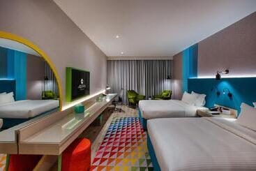 هتل La Quinta By Wyndham Dubai Jumeirah
