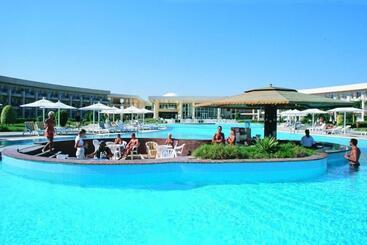 استراحتگاه Labranda Royal Makadi