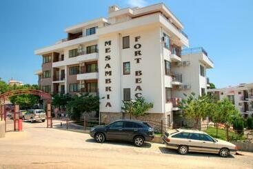 هتل Messambria Beach Apartments