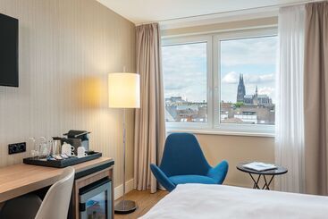 هتل NH Köln Altstadt