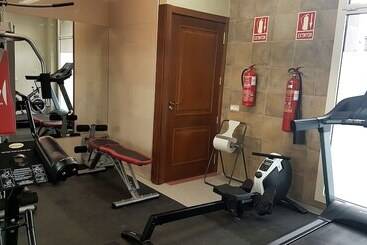 هتل Pamplona Villava