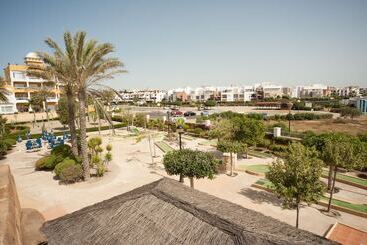 Hotell Playazimbali