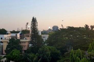 Hotel Regenta Place Bangalore, Cunningham Road