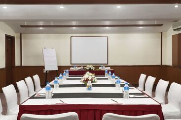 Hotel Regenta Place Bangalore, Cunningham Road
