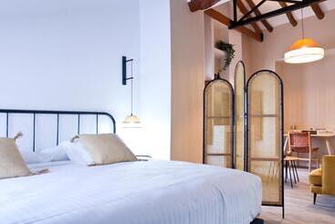 هتل روستایی Cases Noves Boutique Accommodation Adults Only