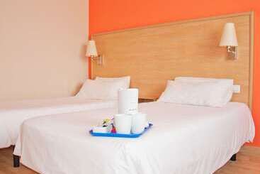 هتل Travelodge Barcelona Fira