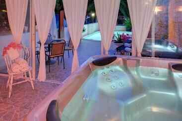 هتل Villa Adriatica   Adults Only