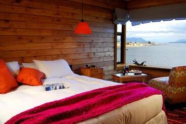 هتل Weskar Lodge