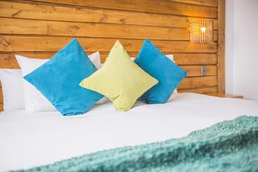 هتل Weskar Lodge