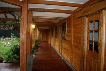هتل Weskar Lodge