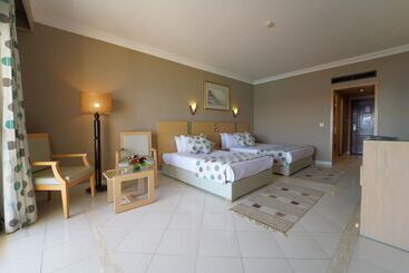 هتل Zya Regina Resort And Aqua Park Hurghada