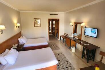 هتل Zya Regina Resort And Aqua Park Hurghada