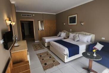 هتل Zya Regina Resort And Aqua Park Hurghada