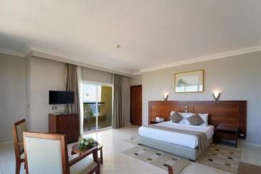 هتل Zya Regina Resort And Aqua Park Hurghada