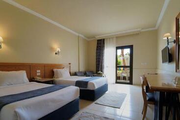 هتل Zya Regina Resort And Aqua Park Hurghada