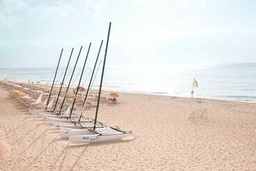استراحتگاه Robinson Esquinzo Playa - All Inclusive